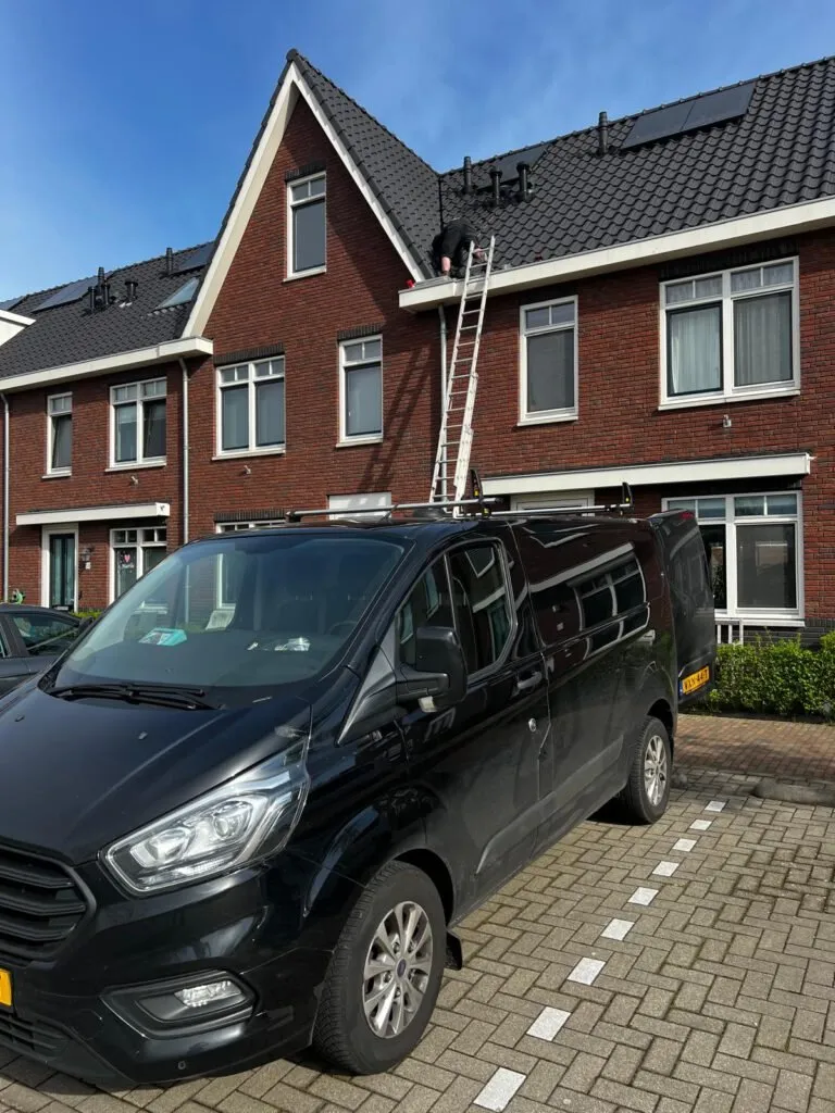 Vooraf foto van het dak voordat werkzaamheden begonnen