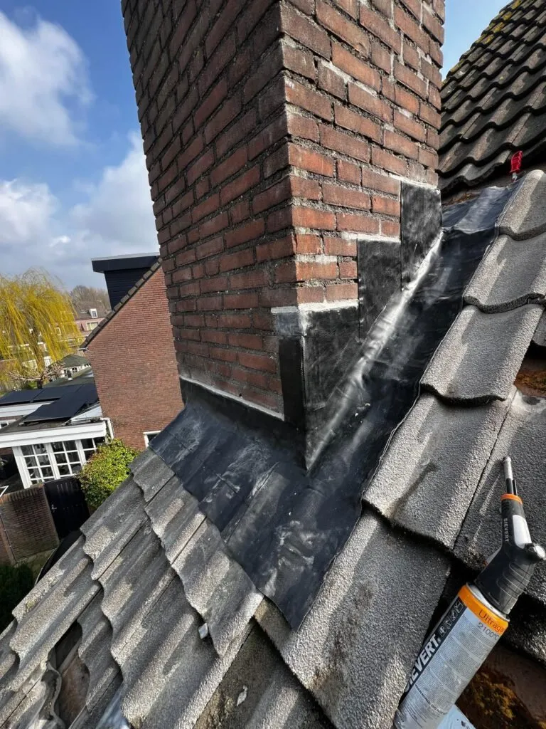 Dakreparatie — lekkage en stormschade